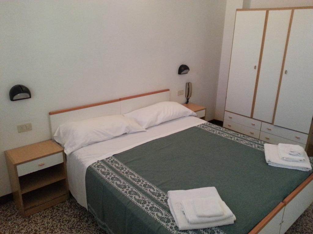 Fiorina Bed&Breakfast - Colazione Fino A Mezzogiorno - Beach Village Gratuito - Aquafan25 Oltremare20 Riccione Ruang foto